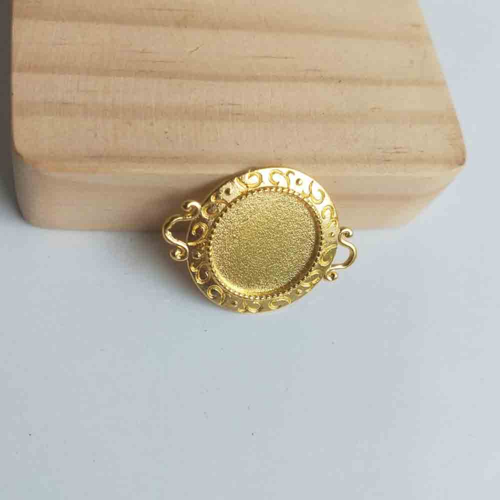 Gold Bracelet Bezel Modal 104