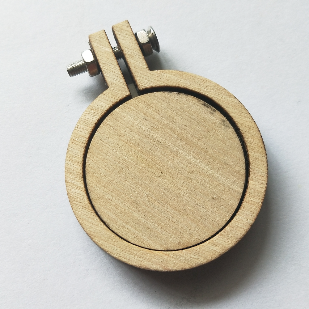 Mini Hoop Circle With Screw Veneer Medium