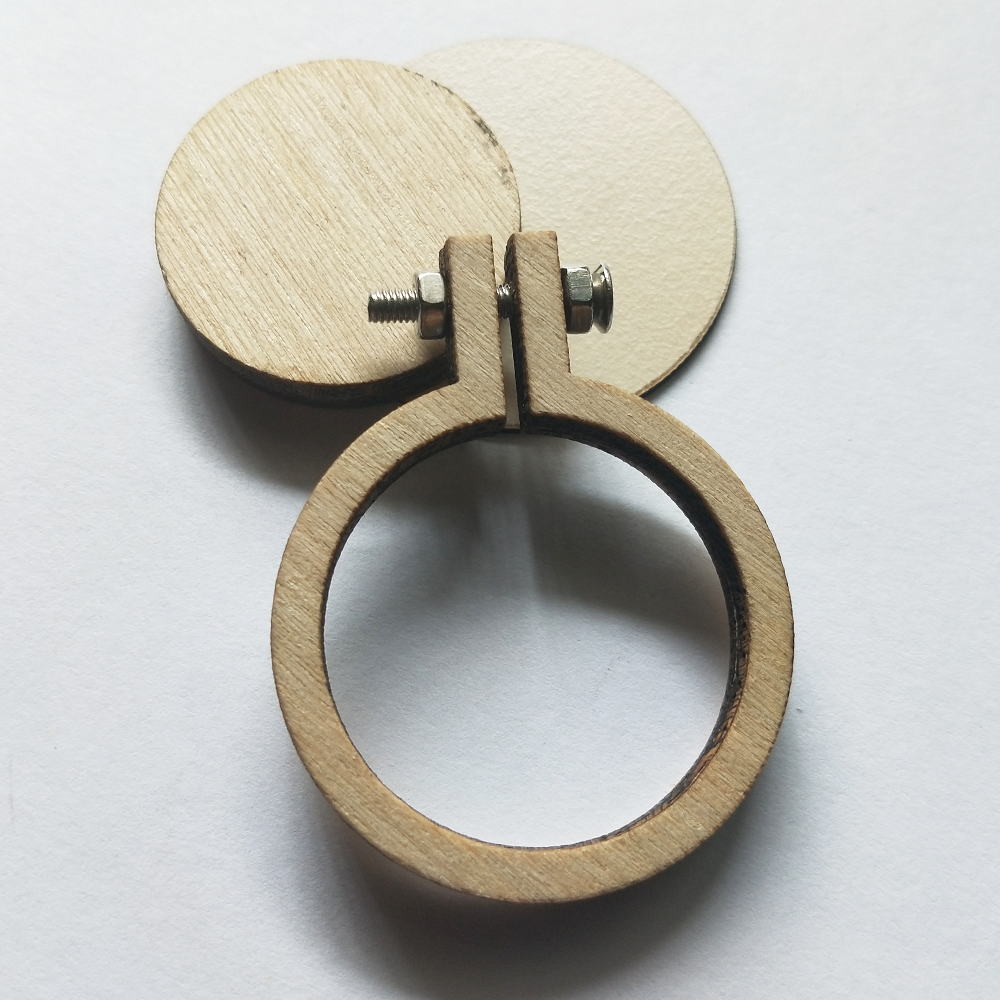 Mini Hoop Circle With Screw Veneer Medium