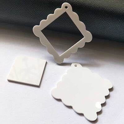 Mini Hoop Wavy Square White