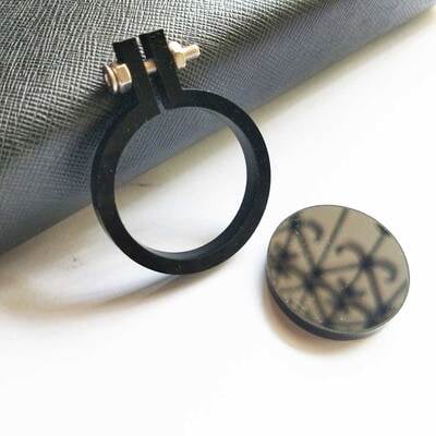 Mini Hoop Circle With Screw Black Medium