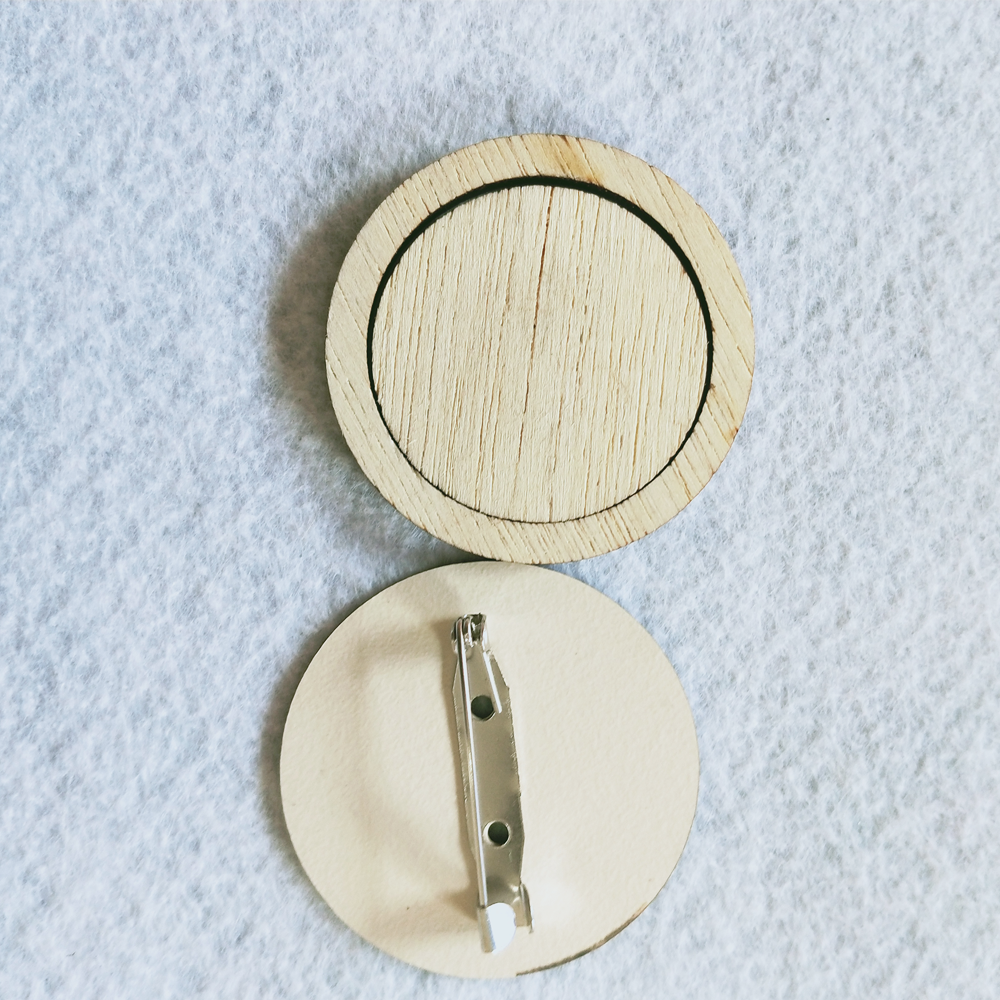 Mini Hoop Brooch Veneer Medium